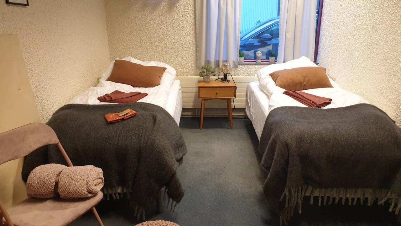 The Bank Sleeping Guesthouse Neskaupstadur Luaran gambar