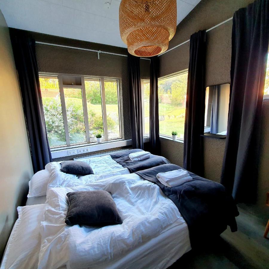 The Bank Sleeping Guesthouse Neskaupstadur Luaran gambar